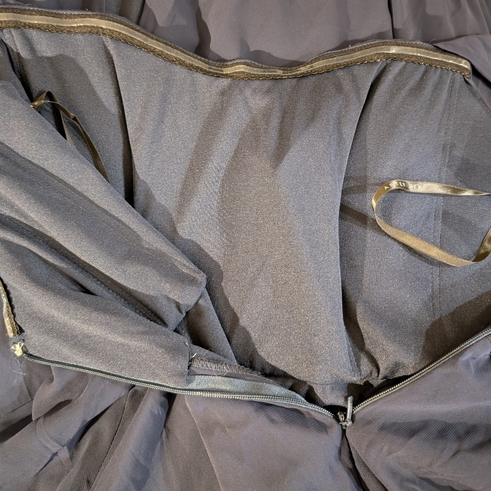 AFTER SIX Women’s Off the Shoulder Evening Gown Navy Blue Size 6 R NWOT - Picture 11 of 11